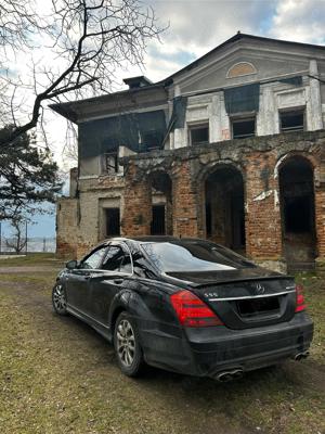 Dau Mercedesul pe mâni bune