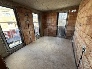 Apartament 3 camere , 101 mp , Scara interioară si Terasa , Zona - Cetate  - imagine 5