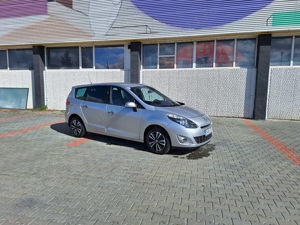 Grand scenic.  15 diesel.   Clima  navi.  2011.   Bacau. 3900 euro