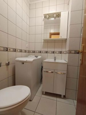 Inchiriez apartament 3 camere, zona Decebal - imagine 4