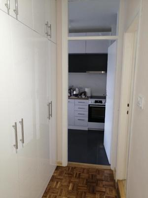 Garsoniera de inchiriat in zona Centrul Civic - imagine 2