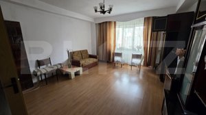 Casa de vanzare, cu 4 camere, 120 mp, teren de 1500 mp, zona centrala 