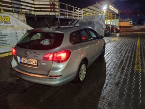 Vând Opel Astra J 