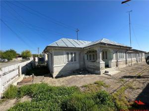 Casa batraneasca + teren 1881 mp de vanzare in Sat Milcovul - imagine 7
