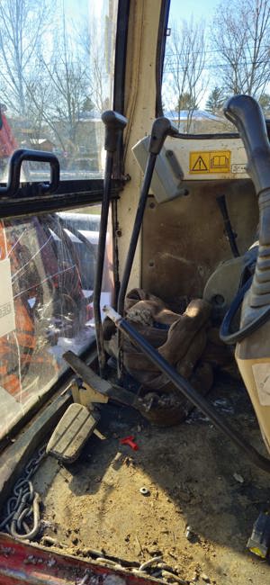 Excavator pe senile de cauciuc, greutate 6t - imagine 6