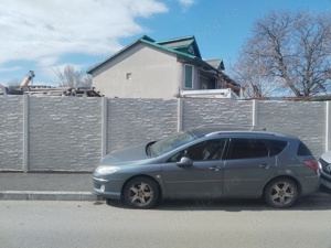 Vând Peugeot 407 Sw2. 0