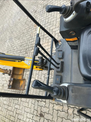 Miniescavator JCB 16 C-1 - imagine 5