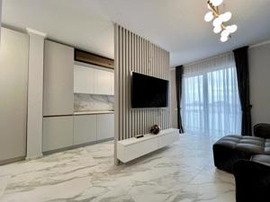 Etaj 1. Loc de parcare. Bloc nou