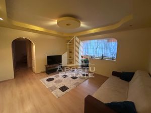 Apartament cu doua camere ,centrala proprie ,AC , in zona Lipovei - imagine 2