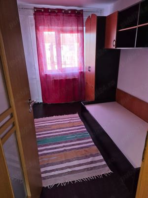 Proprietar,  vând apartament 3 camere, decomandat, zona Lipovei, 95.000 euro