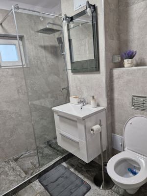 Apartament 2 camere, zona Calea Aradului Direct de la proprietar! PRIMA INCHIRIERE! Negociabil!  - imagine 7