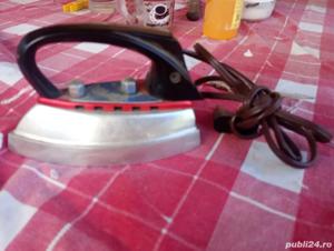 Mini fier de calcat funcțional 