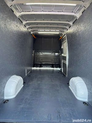 Volkswagen Crafter 2019 2.0tdi 140cp - imagine 8