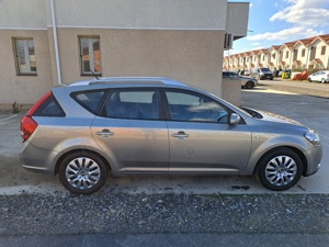 KIA Ceed 1,4 b 2011 - imagine 2
