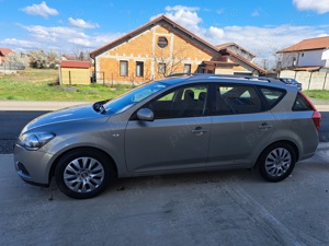 KIA Ceed 1,4 b 2011 - imagine 5