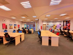 Spatiu de Birouri - Clasa A - Zona Semicentral - 778 mp - imagine 17