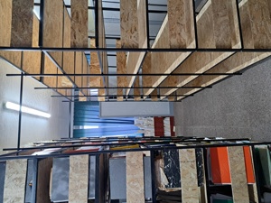 Executam la comanda - Rafturi metalice sudate.