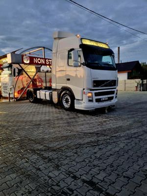 Volvo Fh13 44  reali și Humbaur 2008 650000 km reali,ranforsat de fabrică 