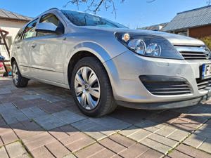 Vând Opel Astra H break.