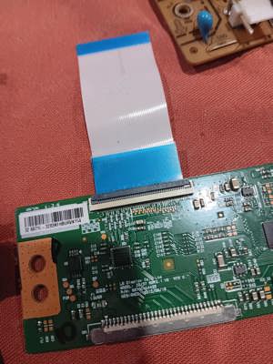 tcon LG 32-37 row2.1 6870c-0442b de pe tv JVC lt-32vh40b - imagine 2