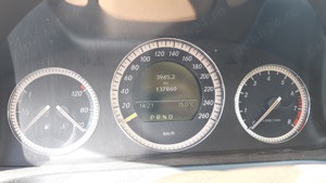 M.B.-W204 C200 1.8 benzina 140000 km automata - imagine 7