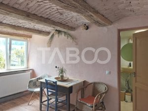 Casa in Marpod 30 km de Sibiu toate utilitatile 3 camere teren 961 mp