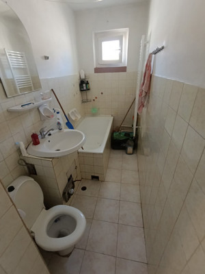 Apartament de 2 camere, decomandat, 41 mp., zona Lama. - imagine 10