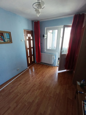 Apartament de 2 camere, decomandat, 41 mp., zona Lama. - imagine 8