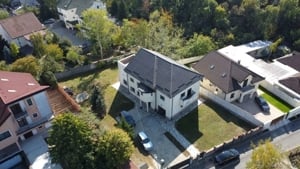 Vila Mogosoaia la padure si DN.