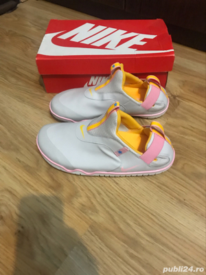 Nike Zoom Pulse Nurse Doctor Pink