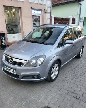 În stare foarte bună cu 7 locuri