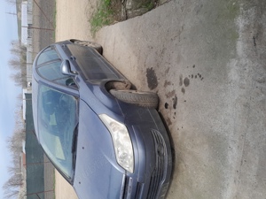 Dezmembrez Citroen C4 diesel. 1.6 hdi - imagine 5