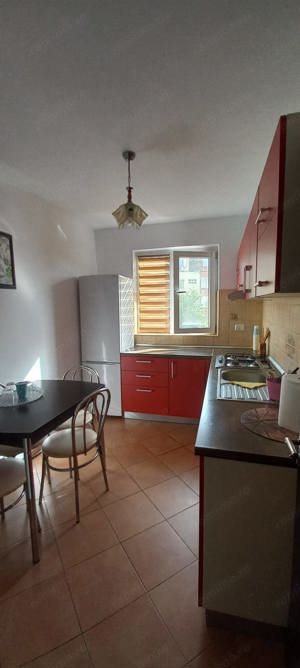 Vând apartament cu 3 camere, etajul 3,zona Sagului  - imagine 6