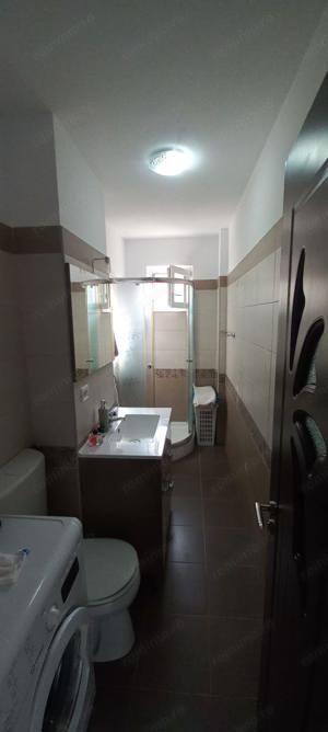 Vând apartament cu 3 camere, etajul 3,zona Sagului  - imagine 8