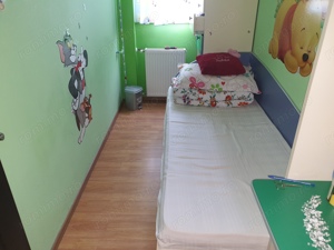 Vând apartament cu 3 camere, etajul 3,zona Sagului  - imagine 16