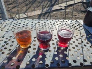 Vând vin de casă, natural! 