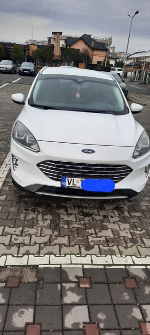 Ford Kuga Titanium 5 usi