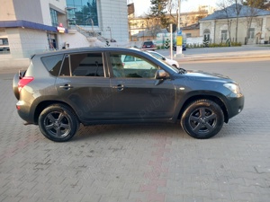 Vând Toyota rav 4 benzina automata 