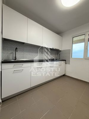 Apartament cu 3 camere. decomandat, zona Circumvalatiunii - imagine 6