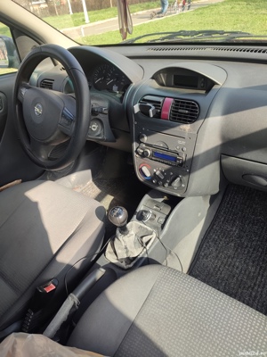 vând Opel CORSA C motor de 1 2 benzina consum mic acte valabile propietar in acte merge perfect 