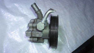 pompa servodirectie opel astra j, opel insignia, saab 9-5. cod gm55563329 - imagine 2