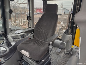 Vand -predau leasing - schimb Buldoexcavator nou - imagine 4