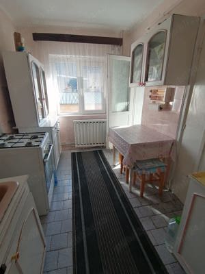 Apartament 3 camere, etaj 3, decomandat, Resita - imagine 4