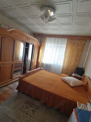 Apartament 3 camere, etaj 3, decomandat, Resita - imagine 3