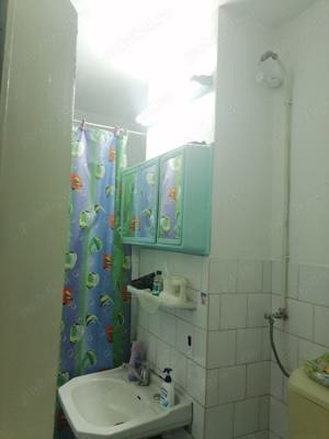 Apartament 3 camere, etaj 3, decomandat, Resita - imagine 9