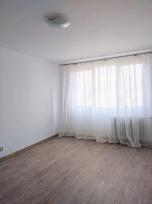 Apartament cu 3 camere, decomandat, recent renovat, la prima inchiriere - imagine 3