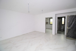 Apartament 2 camere, etaj 1, bucatarie inchisa, parcare inclusa - imagine 2