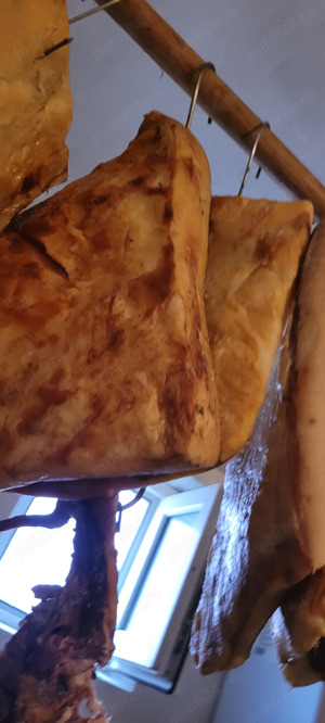 Slanina de porc afumata și uscata