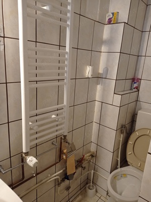 Persoana fizica închiriez apartament cu o cameră în Complex in spate la BRD  - imagine 2