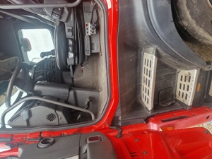 Volvo FH12 440CP an 2006 cap tractor 6500euro - imagine 6